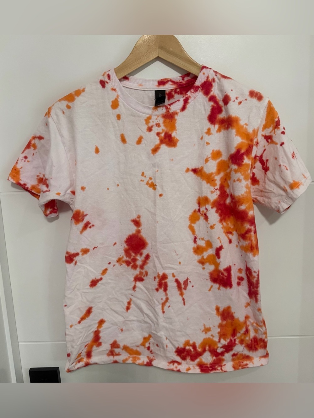 🎁Gildan:Youth Short Sleeve Shirt-Size Large 🎁